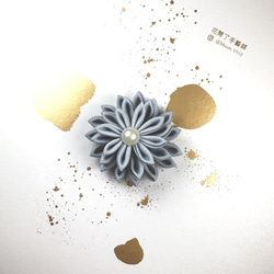 Kaika Ato 【八重菊-氣質灰】日式和風布花 /  和風布花 / つまみ細工 花簪 第2張的照片
