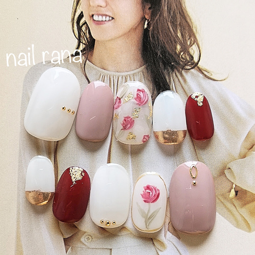 ミルクホワイトの薔薇ネイル ブライダル 成人式 上品ネイル ネイル  