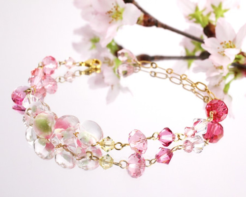 未使用級✨ルネ フラワークリスタルブローチ 桜 スワロフスキー お花モチーフ 未使用級✨ルネ フラワークリスタルブローチ 桜 スワロフスキー