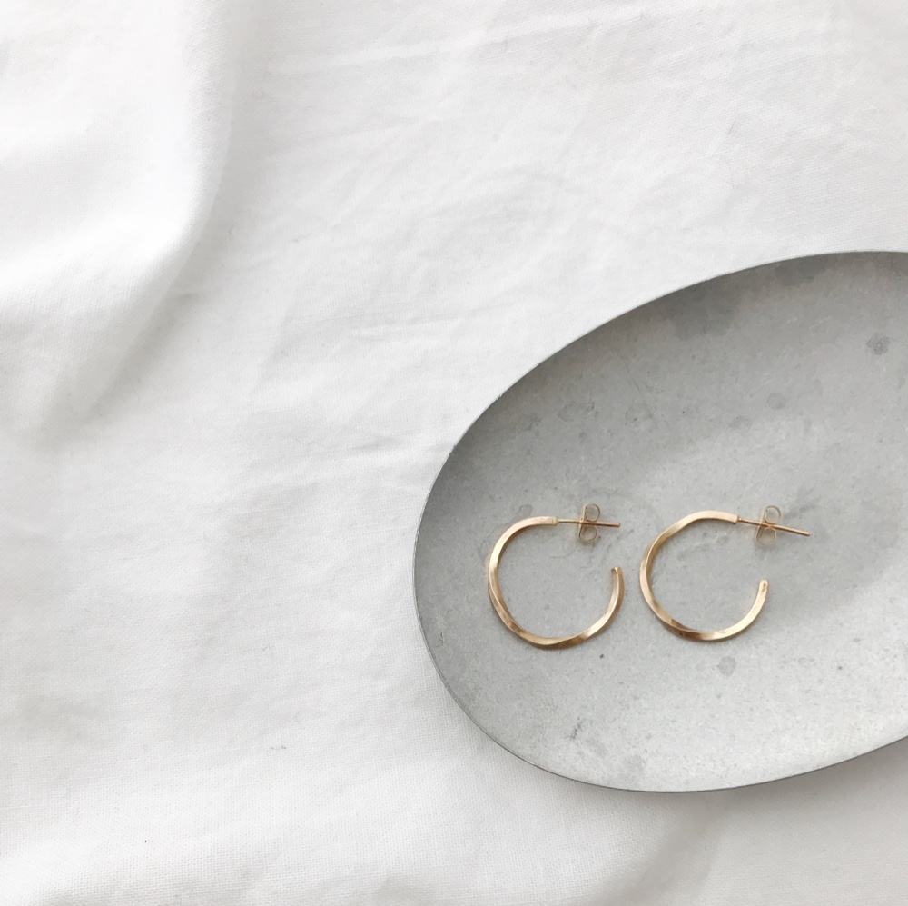 14kgf  Twist hoop pierce