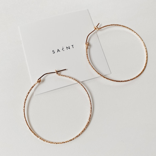 14kgf グリッターフープピアス 45ミリ ピアス（フープ） saint