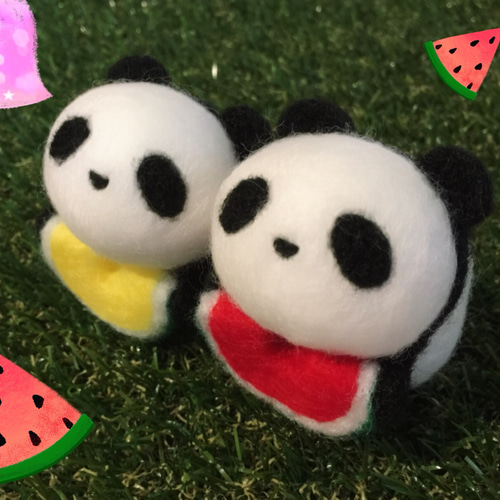 スイカもぐもぐふわぱん♡羊毛フェルトのふわふわパンダふわぱんと