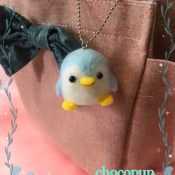 【数量限定】ふわふわペンギンマスコット☆羊毛フェルトのふわふわペンギン☆ボールチェーン付き ぺんぎんチャーム 1枚目の画像