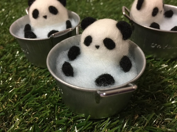 creema感謝価格♡】プールinふわぱん♡羊毛フェルトのふわふわパンダ