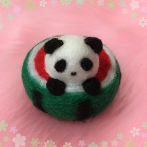 スイカの中からこんにちは♡ふわぱんinスイカ♡羊毛フェルトのふわふわ