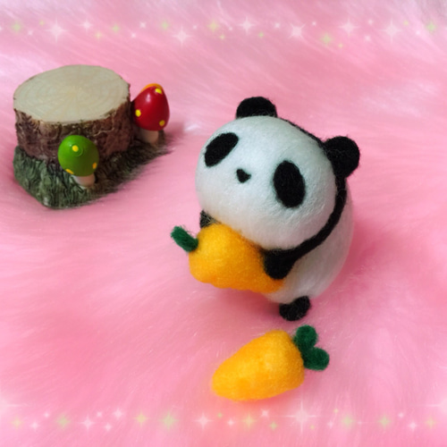 ココ☆ニンジンパンツのウサギリスちゃん　羊毛フェルト モールアートのニンジン大好き白うさぎちゃん ミニチュアモール
