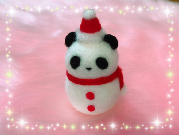 サンタになった雪だるぱん☆羊毛フェルトのふわふわパンダふわぱんのクリスマス☆ 1枚目の画像