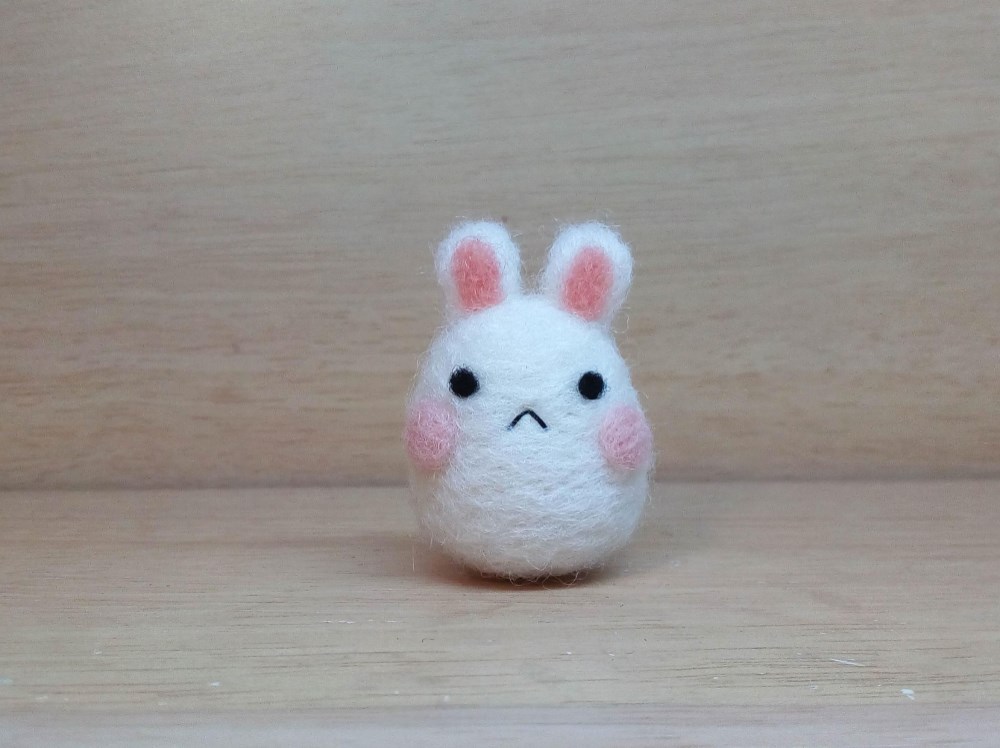 再販♡桃気球♡♡羊毛フェルト 冬のどうぶつ 羊毛リング 指輪 白うさぎ ゆきうさぎ ユキウサギ