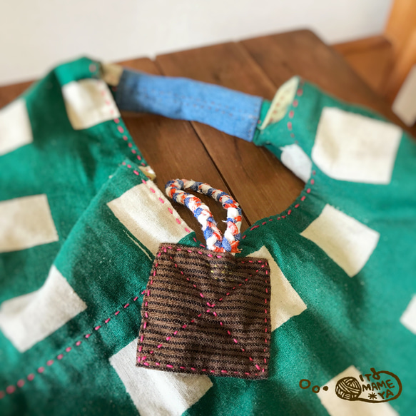 あずま袋バッグ✳︎ 緑　刺し子　手縫いステッチ 4枚目の画像