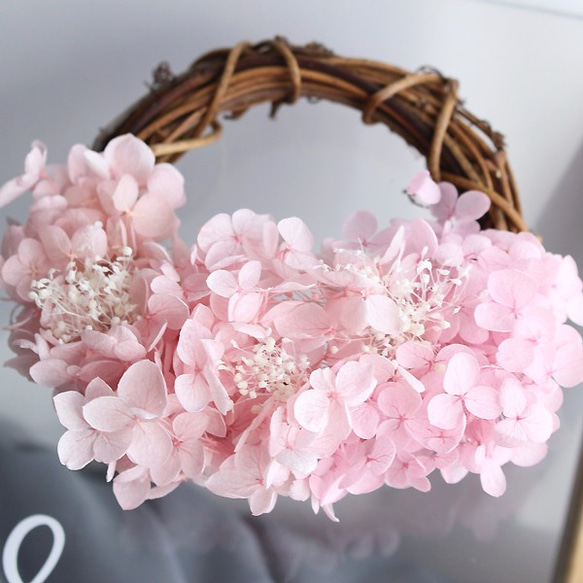 ウェルカムボード　桜色の紫陽花ミニリース付きアクリルウェルカムボード　ウェディング * 結婚式 * 5枚目の画像