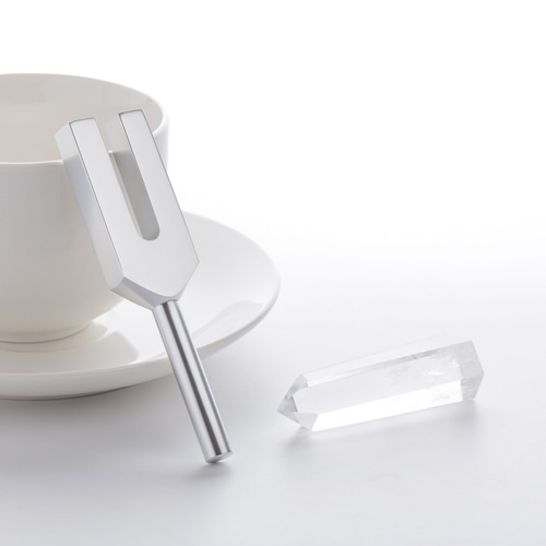 究極の浄化効果 4096Hz クリスタルチューナー 波動注音 水晶ポイント