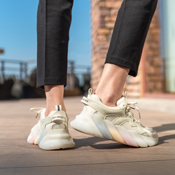 「限量」時尚鞋底設計女式休閒運動鞋 第1張的照片
