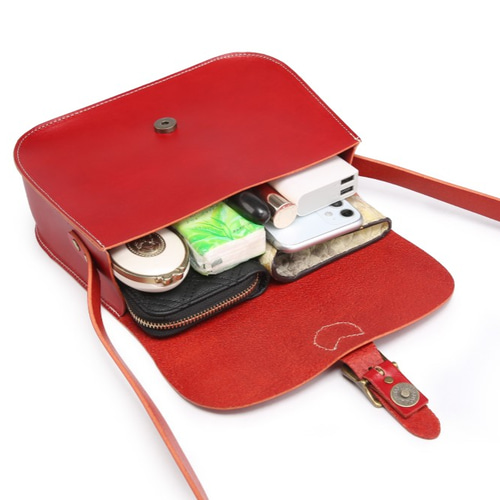 ショルダーバッグ 本革 ヌメ革 斜めがけ 背面ポケット付き レディース