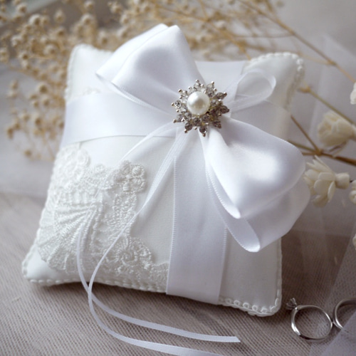 揺るぎない忠誠心] パールホワイトダイヤモンド 純手作りレースリング