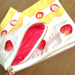 再再販・イチゴがふたつ♪ショートケーキのspecial pouch・Ｍ 4枚目の画像