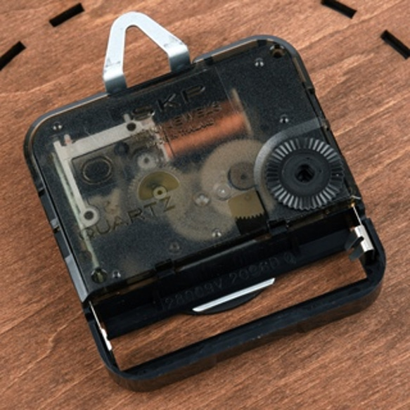 木の壁掛け時計E 鍵盤（木製ウォールクロック） 3枚目の画像