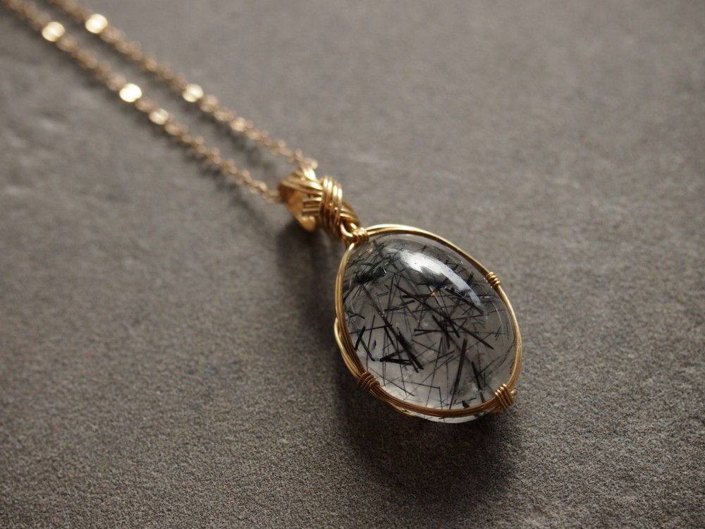 トルマリンインクォーツの女神巻きペンダントトップ①