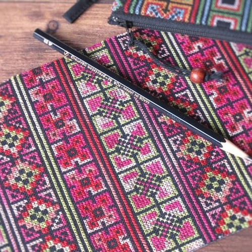 ヤオ族刺繍布はぎれ/接着芯付（I0174-02） はぎれ アジアンバスケット  