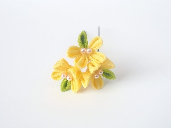 木犀色の小花のUピンかんざし(黄色) 2枚目の画像