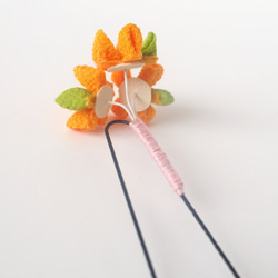 木犀色の小花のUピンかんざし(オレンジ) 3枚目の画像