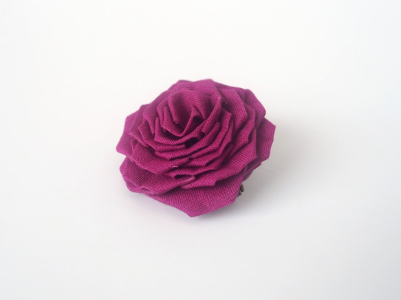 シックな薔薇のブローチ(紫) 2枚目の画像