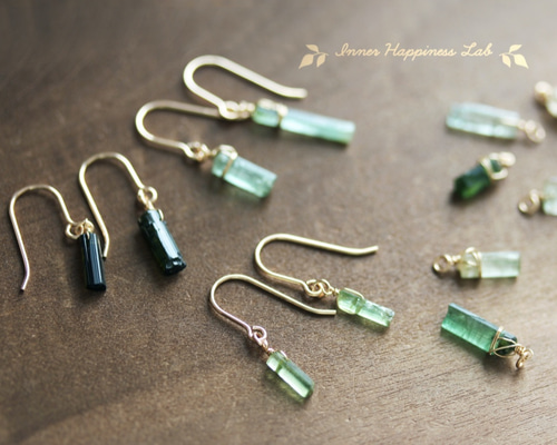 再販】14KGF/ グリーントルマリンの原石ピアス ピアス（フック