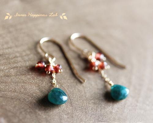 ピアス＊14kgf＊カラーチェンジ ライム グロッシュラー ガーネット（3mm） カラーチェンジガーネット オーバル ミルククラウンセッティング