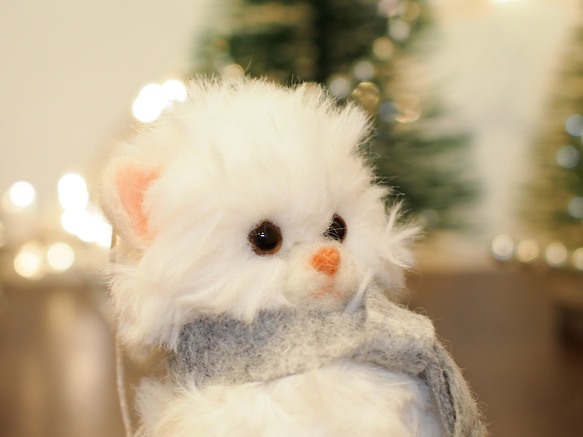 通年飾れる！＊雪だるま風＊ふわふわ白猫のインテリア(羊毛フェルト) 4枚目の画像