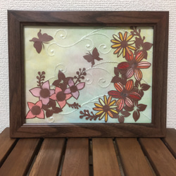 華やかな花の切り絵 2枚目の画像