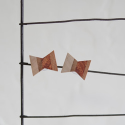おめかし猫の組木ピアス・イヤリング -四色リボン- 2枚目の画像