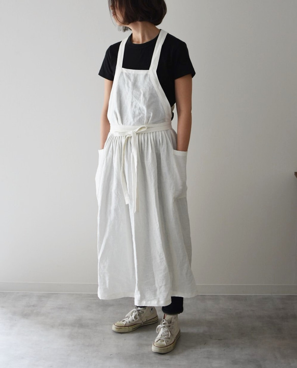 リネン　エプロンドレス　Dressy line White 1枚目の画像
