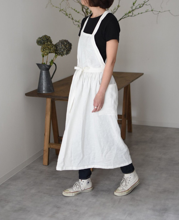リネン　エプロンドレス　Dressy line White 2枚目の画像