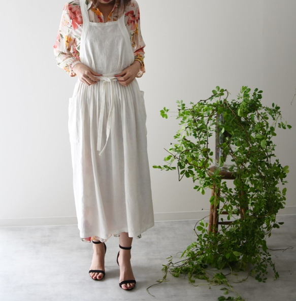 リネン　エプロンドレス　Dressy line White 5枚目の画像