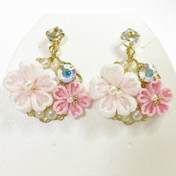 ✿つまみ細工✿ 桜の華やかイヤリング/ピアス 1枚目の画像