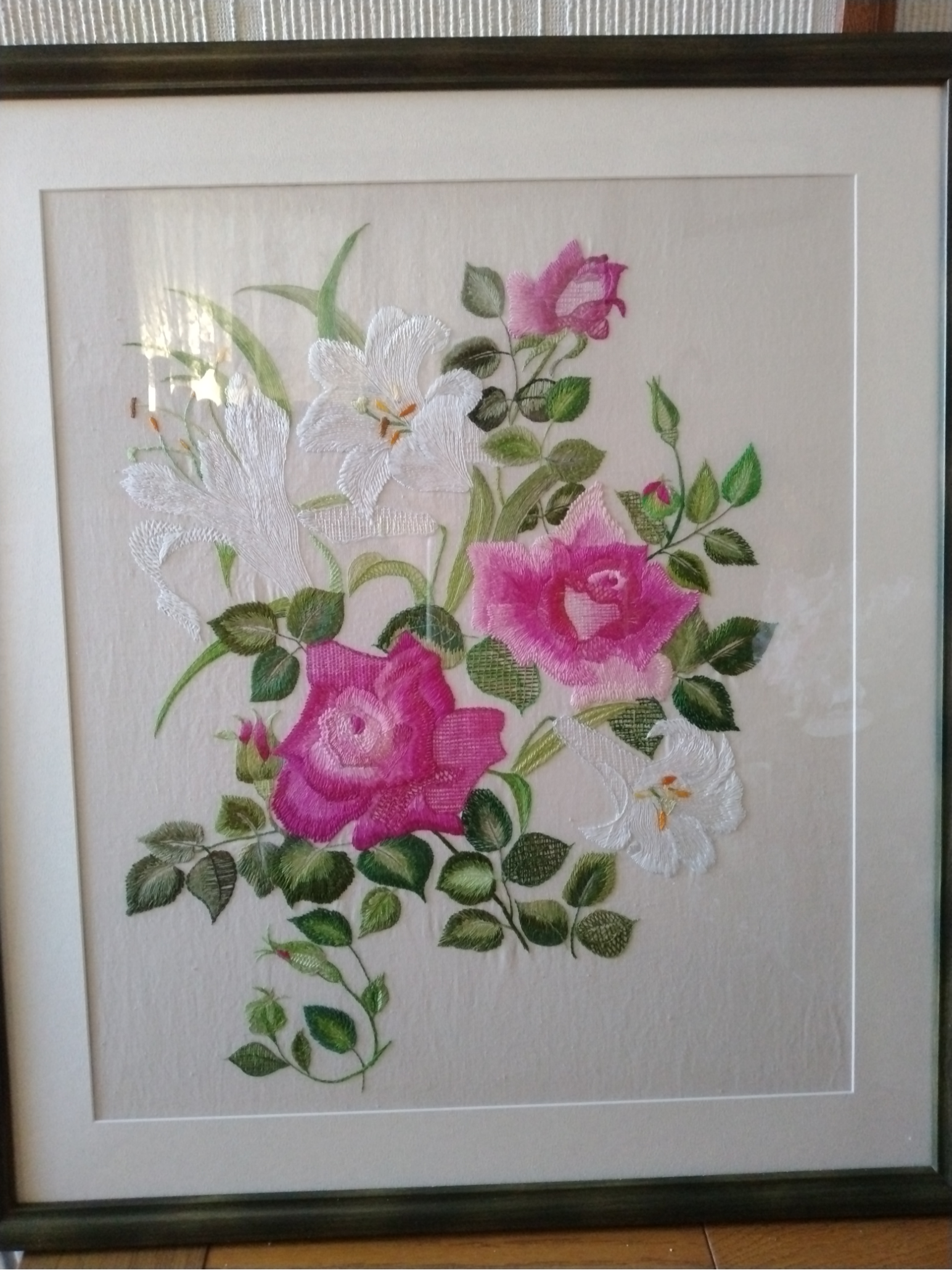 額・刺繍(薔薇)