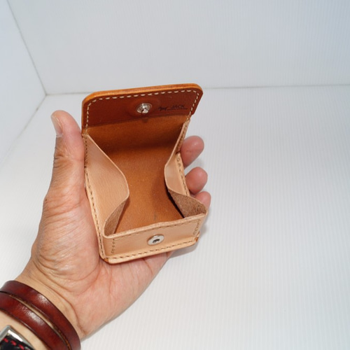 HTC スタッズ COGL コインケース ブラウン レザー