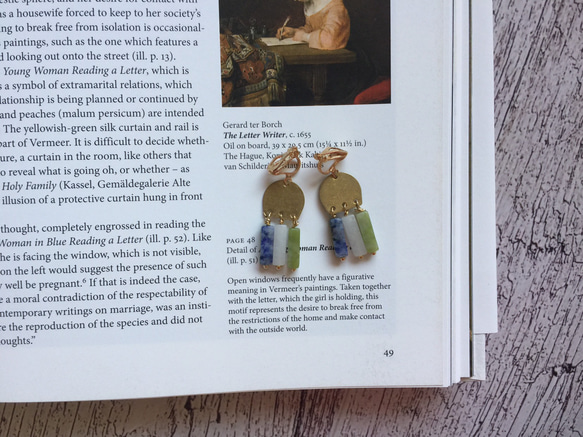 無痛系列 天然石輕寶 像幅畫的輪廓 綠點石 藍點石 白玉隨 黃銅14K包金 耳環耳針耳夾【Enko】 第3張的照片