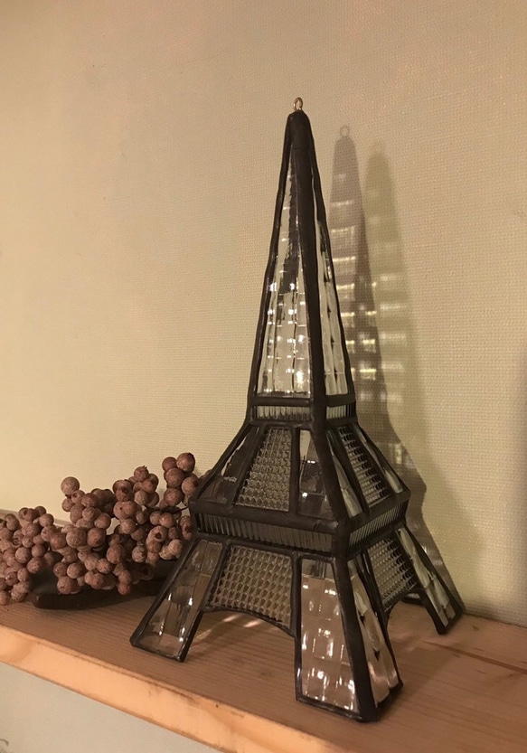 Eiffel○ステンドグラスのエッフェル塔（LEDキャンドルライト付