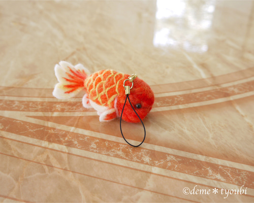 らんちゅうストラップ キーホルダー deme＊tyoubi 通販 398241｜Creema