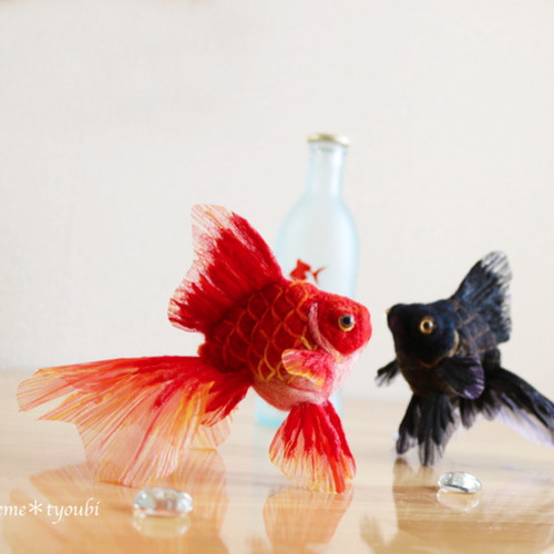 ひまうい様　8.19 金魚　レジンヘアゴム　影　黒い奴　和柄アロハ ひまうい様 金魚 レジンヘアゴム 影 黒い奴 和柄アロハ