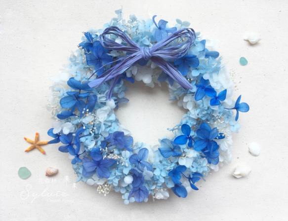 Sylvie花森林-不凋花花圈-藍色漸層海洋風繡球花/滿天星花圈(藍/白) 第1張的照片