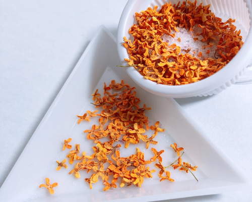 キンモクセイ　ドライフラワー（2025年収穫） キンモクセイドライフラワー24（茎なし・2025年収穫） - メルカリ