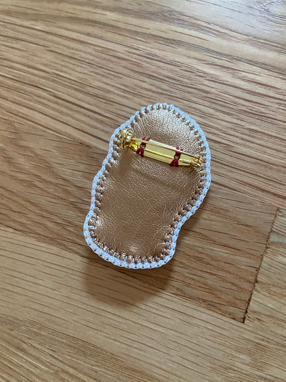 刺繍ブローチ｢盛り髪夫人｣ 2枚目の画像