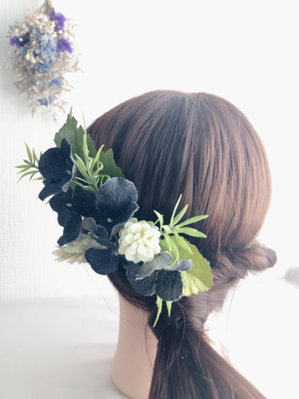 【髪飾り】特別な日のお花のヘアアクセサリー♪デニム生地のアジサイが可愛いです(^^) 3枚目の画像