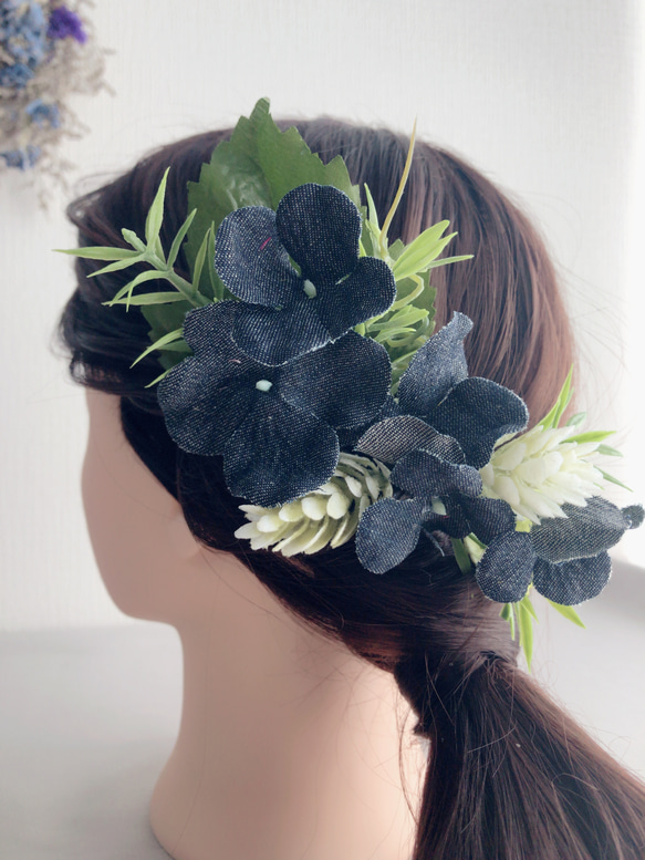 【髪飾り】特別な日のお花のヘアアクセサリー♪デニム生地のアジサイが可愛いです(^^) 4枚目の画像