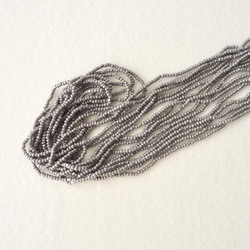 チェコ シャーロットビーズ(13/0) ガンメタル #PECH01-GM / オートクチュール刺繍 糸通し 1枚目の画像