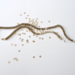 亮片方形2毫米磨砂金＃PA01-M.GD /高級定制刺繡Luneville刺繡螺紋 第2張的照片