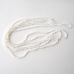 アンティークヴェネチアンビーズ クリアオパール 16/0 #AP24-CO/ オートクチュール刺繍 2枚目の画像