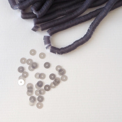 フランス製 スパンコール 4mm 透明ライトグレー #PA06-L.GY/ オートクチュール刺繍 リュネビル刺繍 糸通し 1枚目の画像