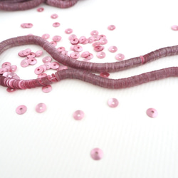 フランス製 スパンコール 4mm 1000枚 サテンローズ / キュベット オートクチュール刺繍 リュネビル刺繍 2枚目の画像